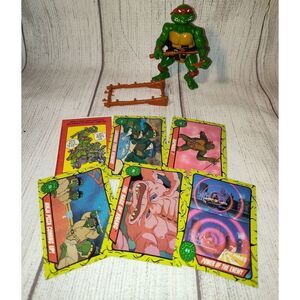 TMNT 1988 Playmates Raphael Figure w/Weapons/Daggers, & Trading Cards Vintage